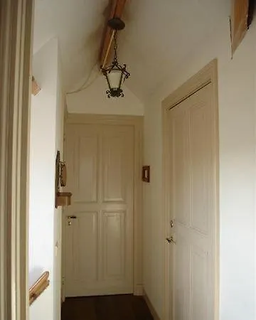 Brocante לינה וארוחת בוקר 3*